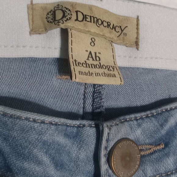 Democracy Women's Ab Technology Capri Raw Hem Jeans 8 B8029Q4KVXX - Picture 5 of 7